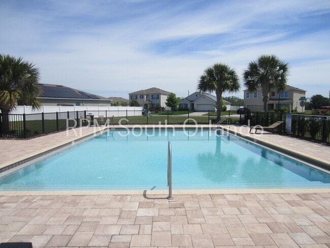 Building Photo - Estates Of Westerly