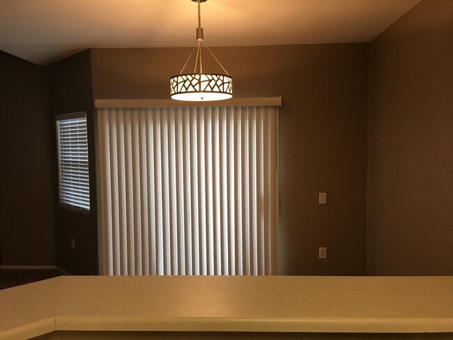 Building Photo - 2001 Quartz Cliff St