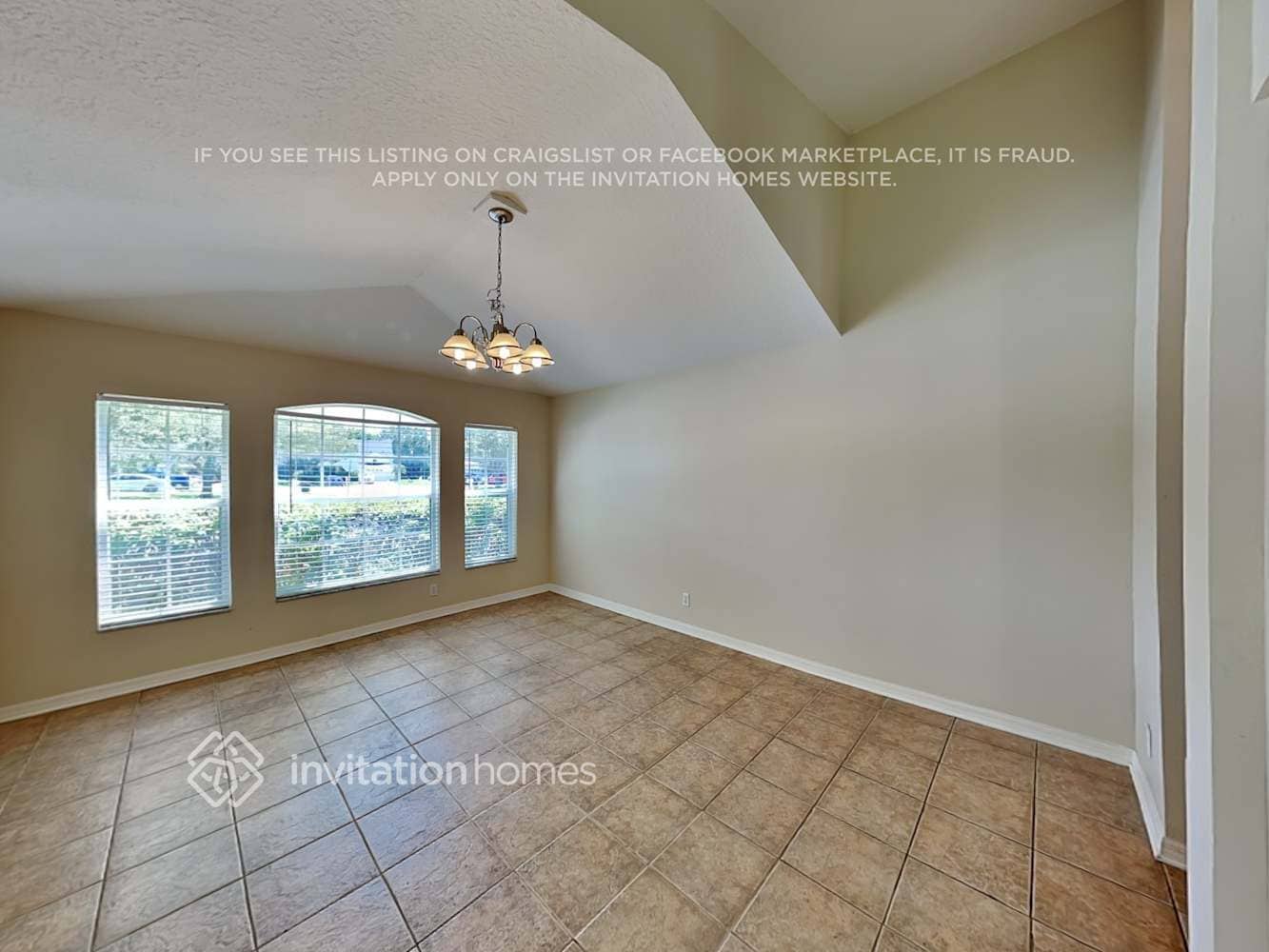 Building Photo - 6923 34th Ave E