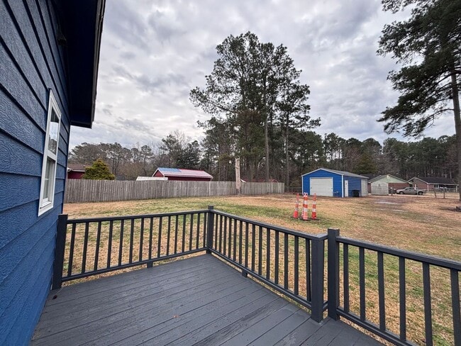 Building Photo - This is a must see!