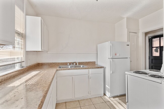 Building Photo - 1 Bedroom Affordable Housing Apartment