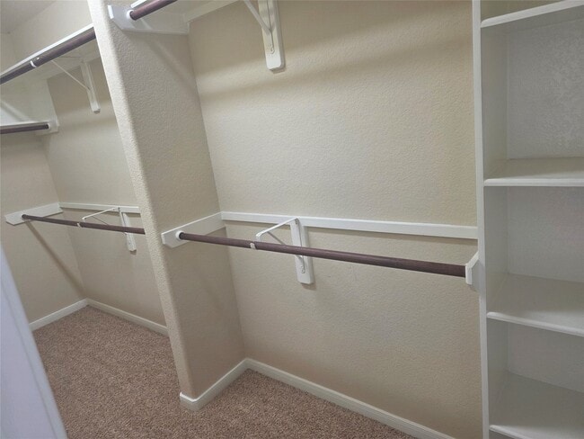 Building Photo - 2520 Garnetfield Ln