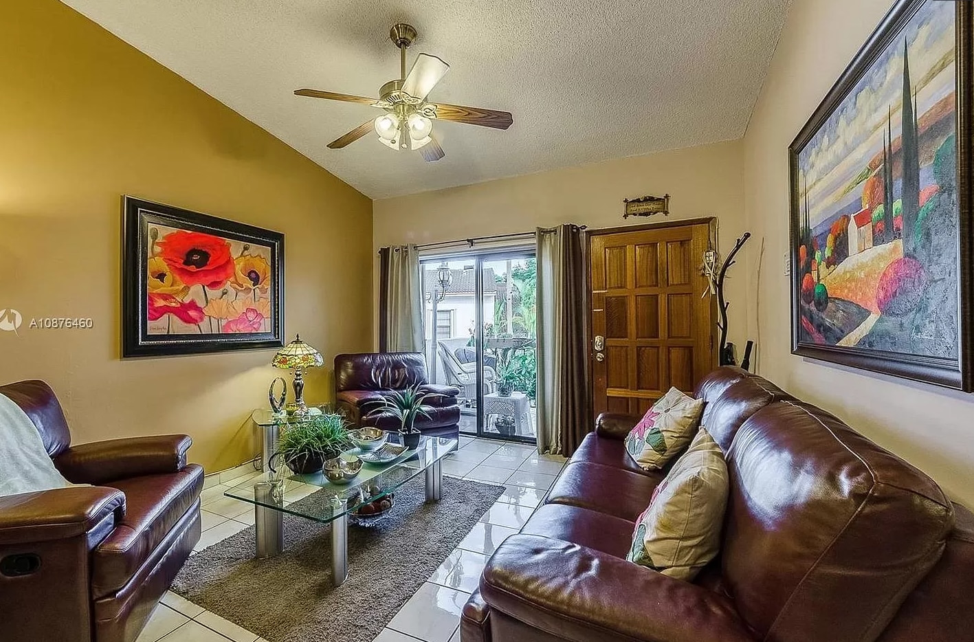 Living room - 7510 SW 153rd Plz