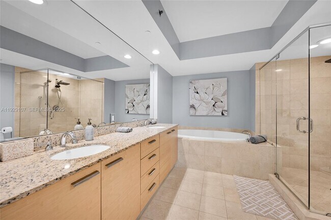 Building Photo - 1830 S Ocean Dr