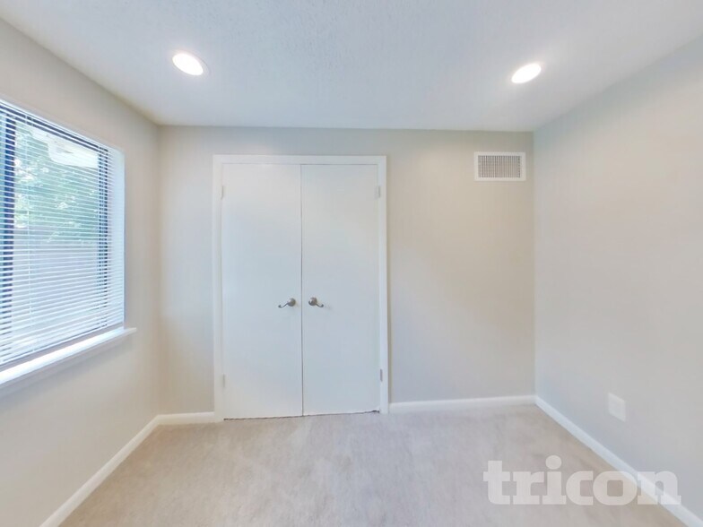 Building Photo - 6656 Alisma Ln