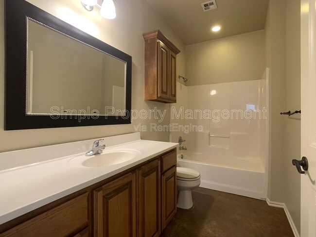 Building Photo - 14628 1st St