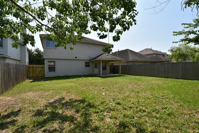Building Photo - 21603 Falvel Lake Dr