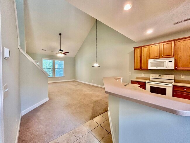 Building Photo - 200 Mossy Stone Ct
