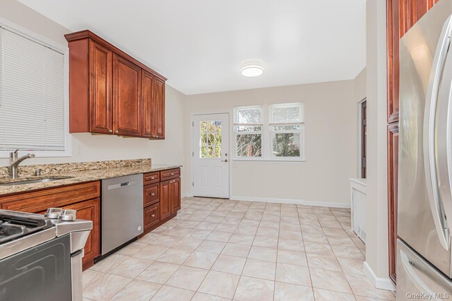 Building Photo - 5630 Riverdale Ave