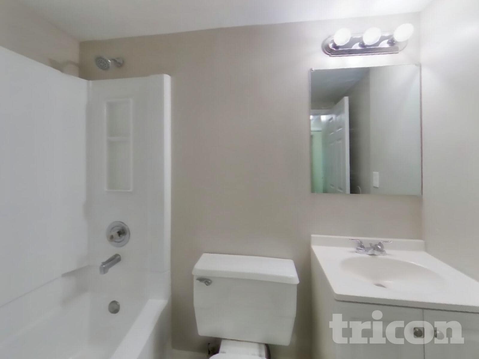 Building Photo - 3183 Bee St E