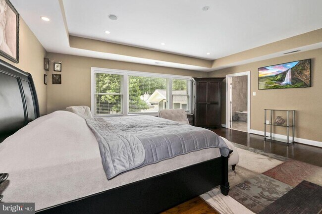 Building Photo - 6005 Selvyn Rd