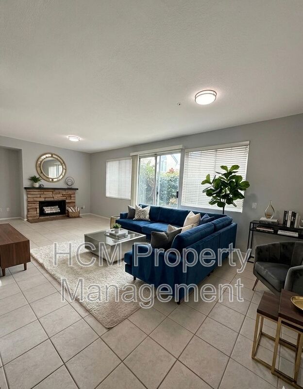 Building Photo - 651 N Jensen Pl