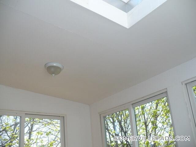 Building Photo - 40 Cedar St