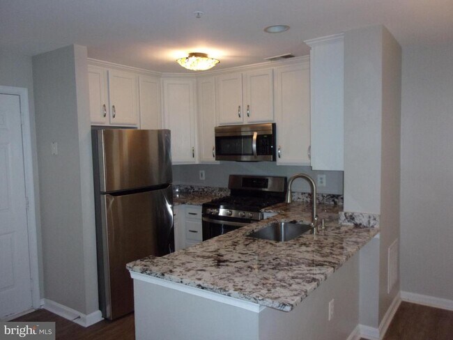 Building Photo - 11844 Breton Ct