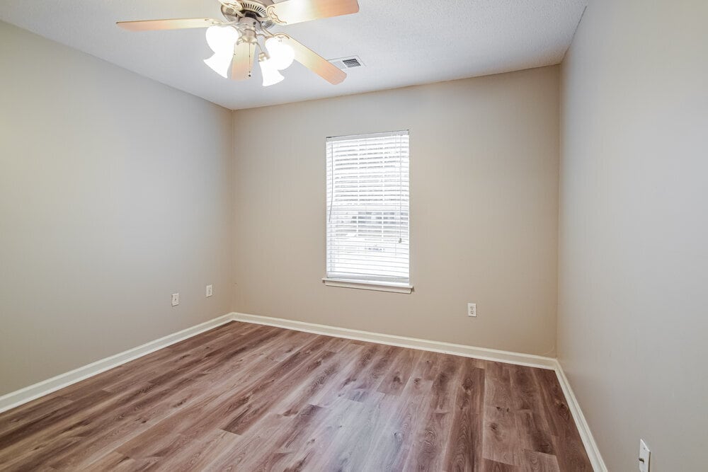 Building Photo - 5764 Deer Ridge Dr