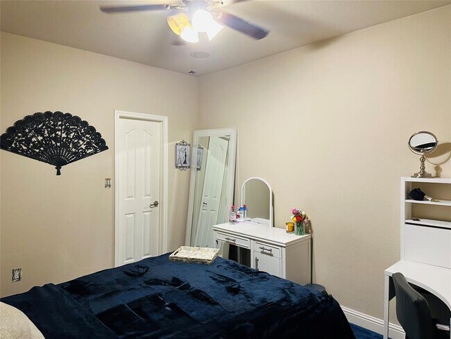 Building Photo - 5909 Terravista Dr