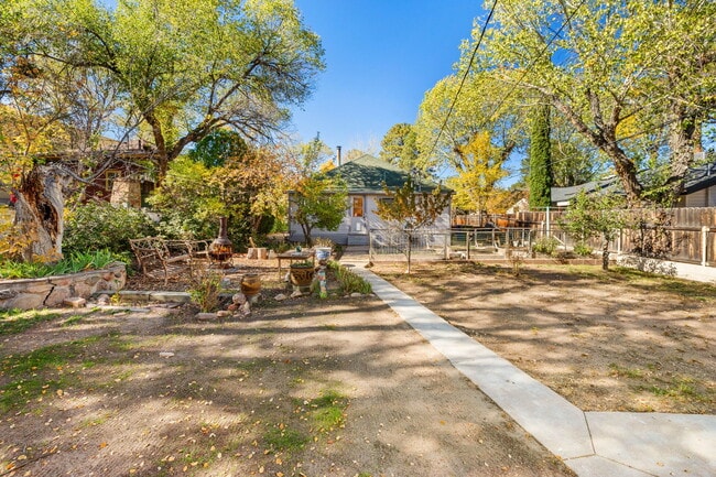 Building Photo - 113 Garden St