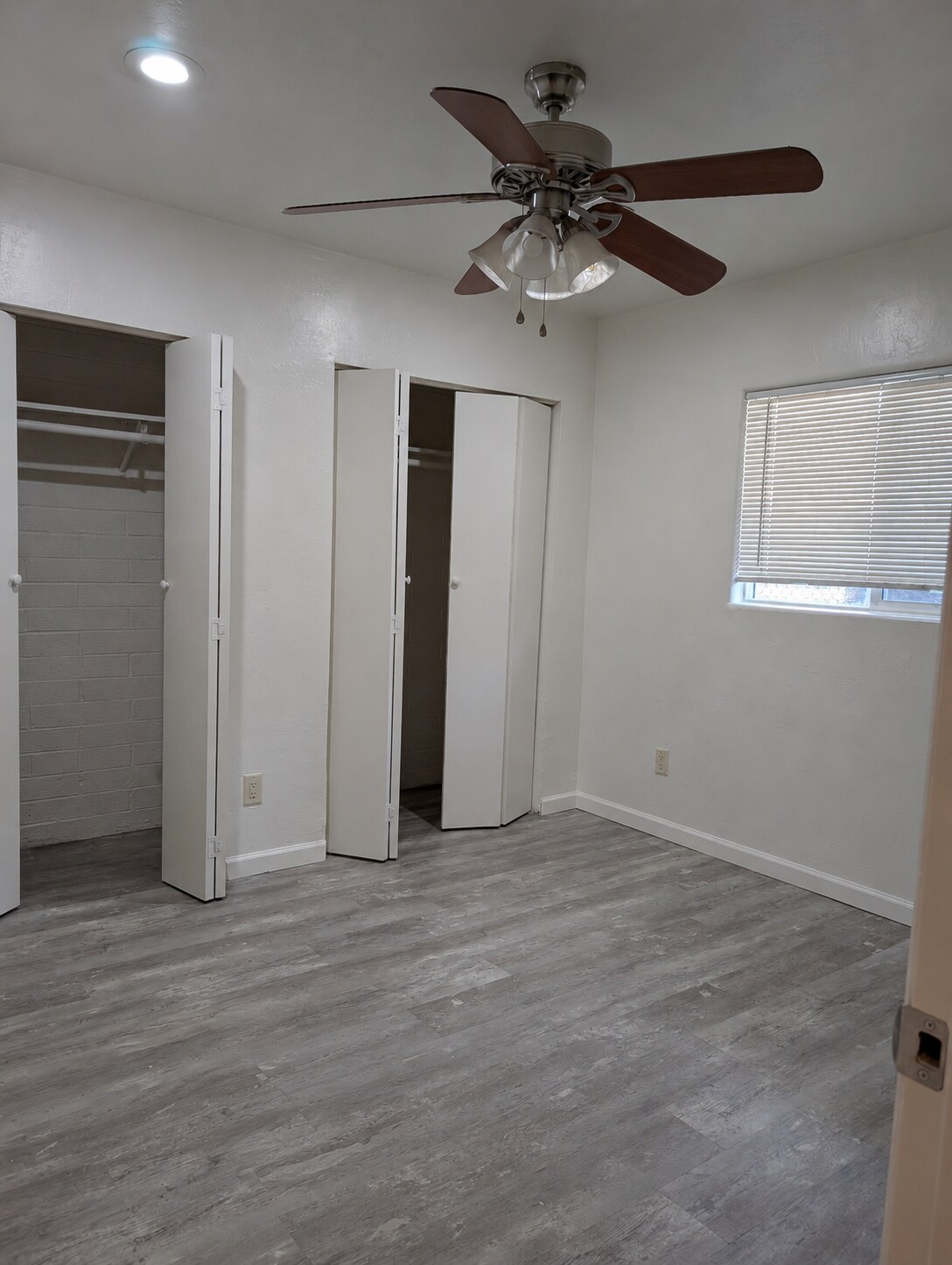 Building Photo - 1418 S Stanley Pl