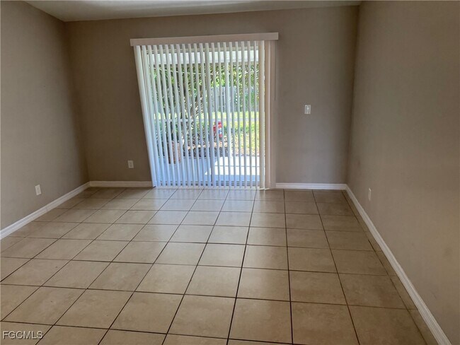 Building Photo - 1031 Jaguar Blvd