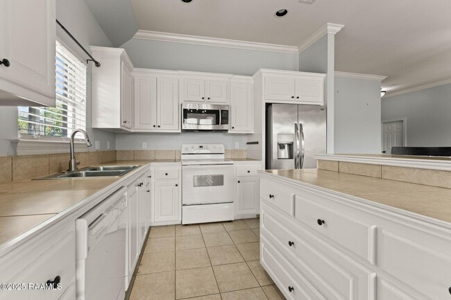 Building Photo - 2934 Nicholson Lake Dr
