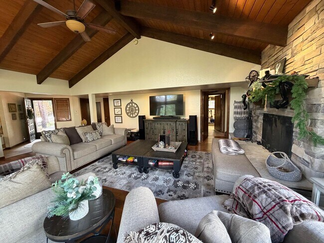 Building Photo - Tucked Away Mountain Retreat in Durango