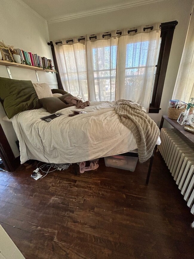 Building Photo - Cute 1 Bedroom 1 Bathroom Apartment