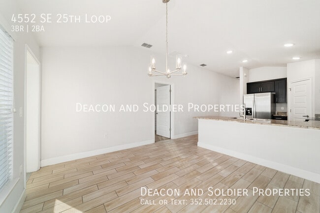 Building Photo - 4552 SE 25th Loop