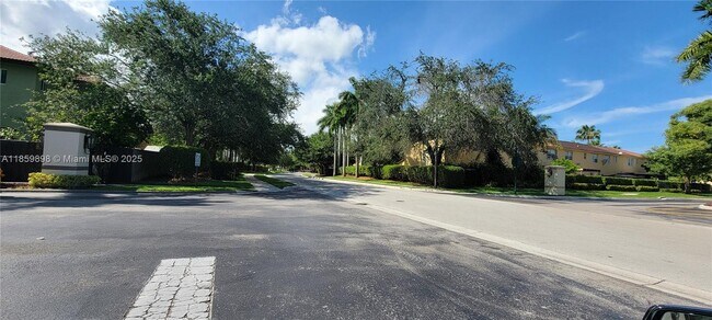 Building Photo - 2501 NE 41st Terrace