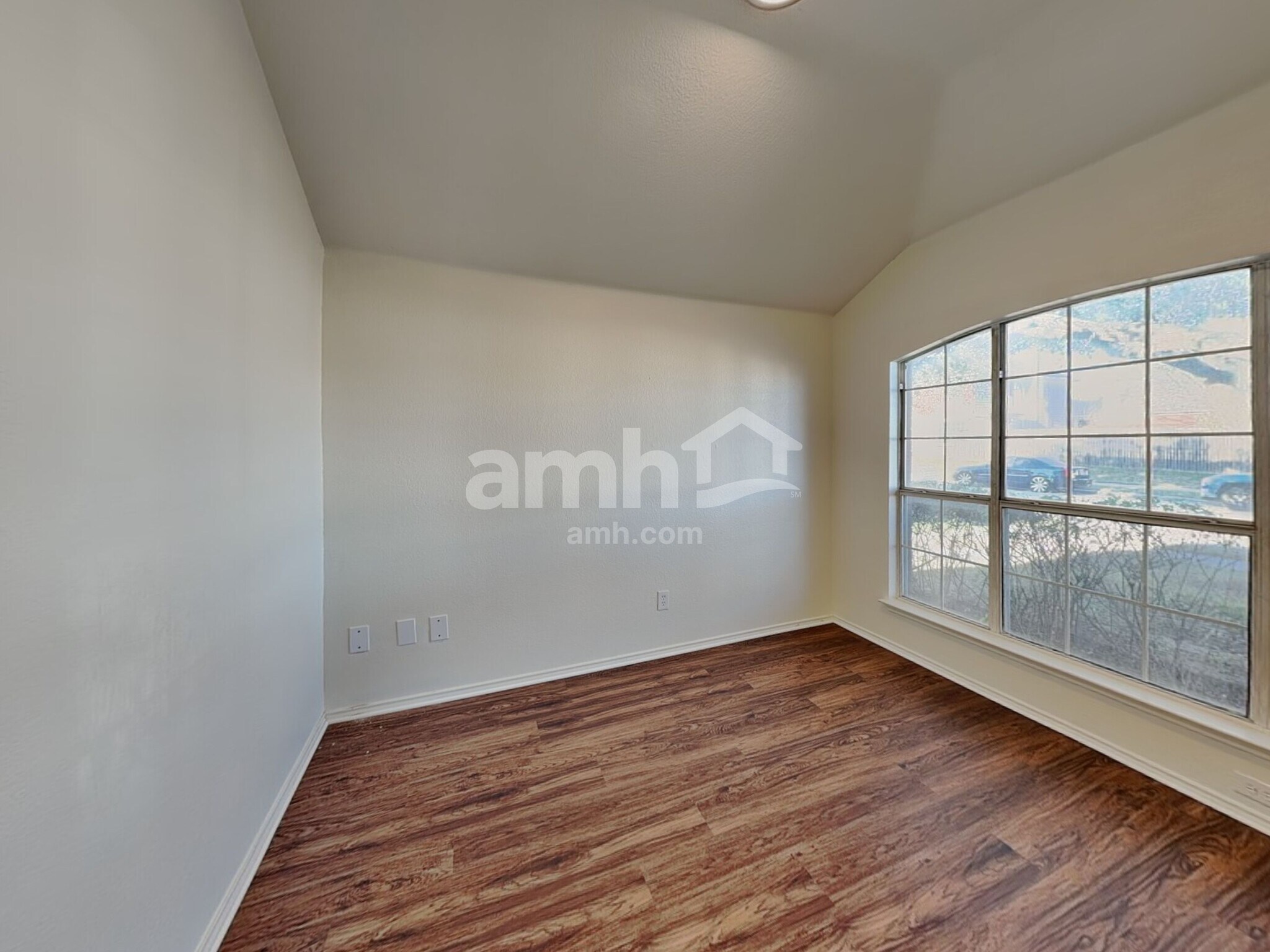 Building Photo - 1009 Whistle Stop Dr