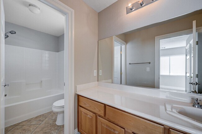 Building Photo - NORTHWEST - 2 STORY HOME - 89149