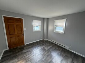 Building Photo - 148 N Church St