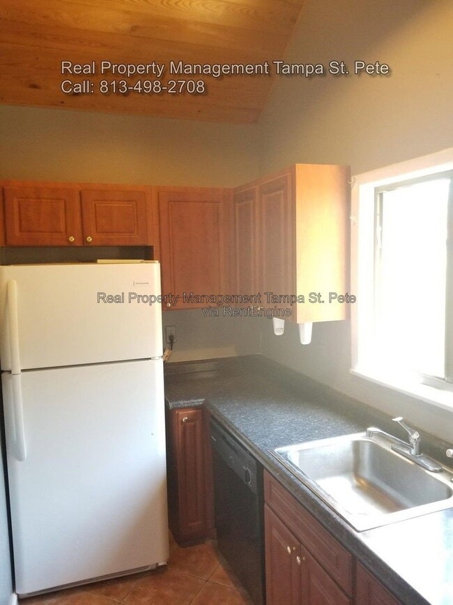 Building Photo - 5627 Ashley Oaks Dr