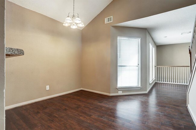 Building Photo - 2277 S Kirkwood Rd