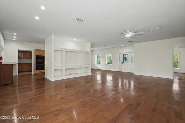 Building Photo - 4005 Jake Ave