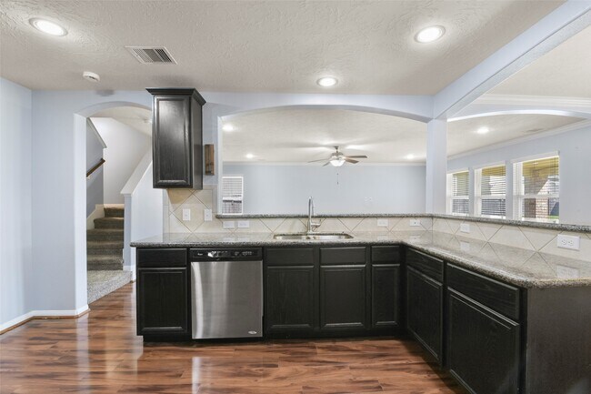 Building Photo - 11711 Red Hummingbird Dr
