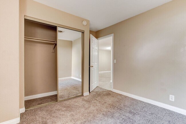 Building Photo - 3661 Renovah St
