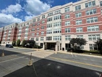 Building Photo - 300 Mamaroneck Ave