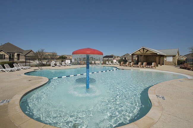 Building Photo - Large, 4 bedroom single story in a beautiful community full of amenities for you to enjoy!