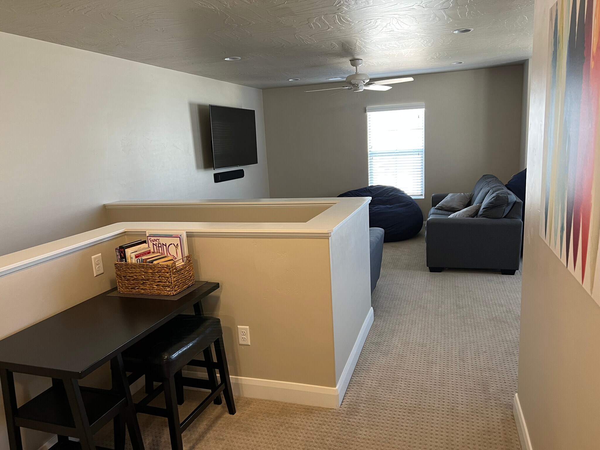 Building Photo - 1911 E Fiesta Ln