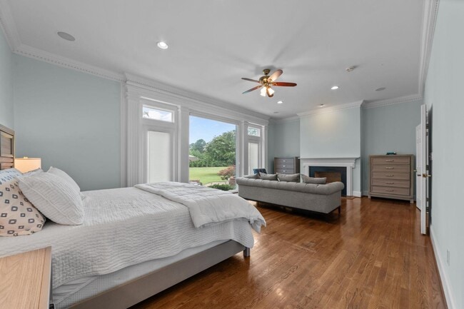 Building Photo - 450 Cox Rd