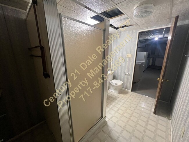 Building Photo - 2 BR Rancher in York Suburban Schools with a flat yard