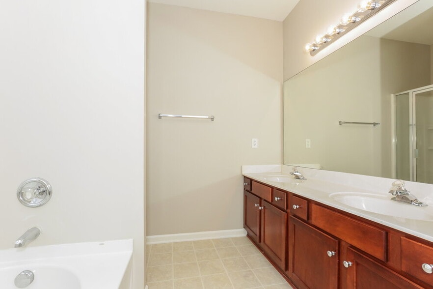 Building Photo - 11428 Lamoille Ln