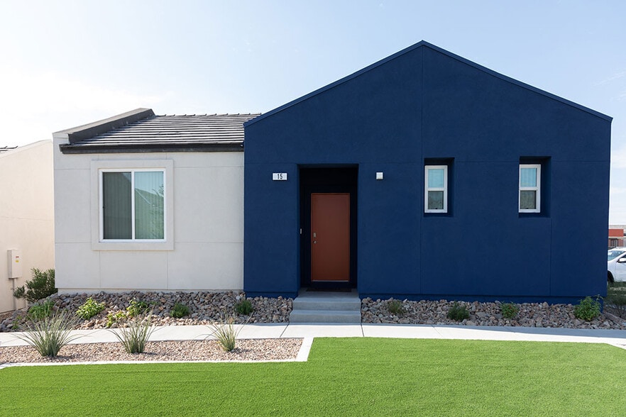 Primary Photo - The Alowyn Homes at Centennial