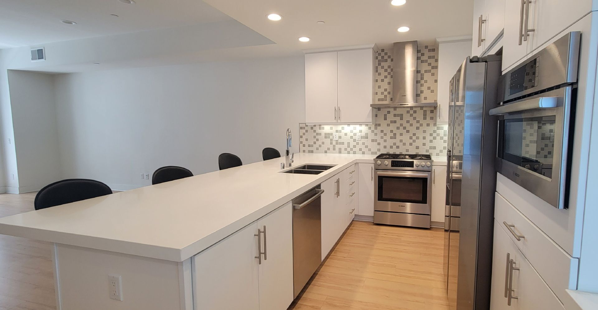 Building Photo - Newly Built Tri-Level Townhome with 3 Bedr...