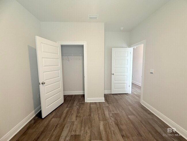 Building Photo - 32487 Revere Dr