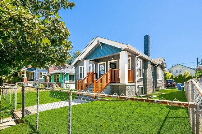 Primary Photo - 3418 17th Ave S