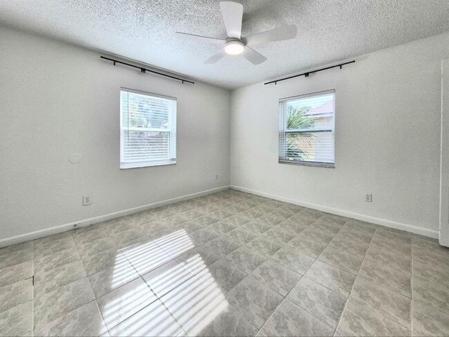 Building Photo - 2408 W Cypress St