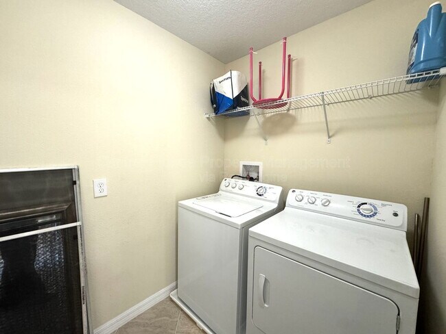 Building Photo - 3308 Rodrick Cir