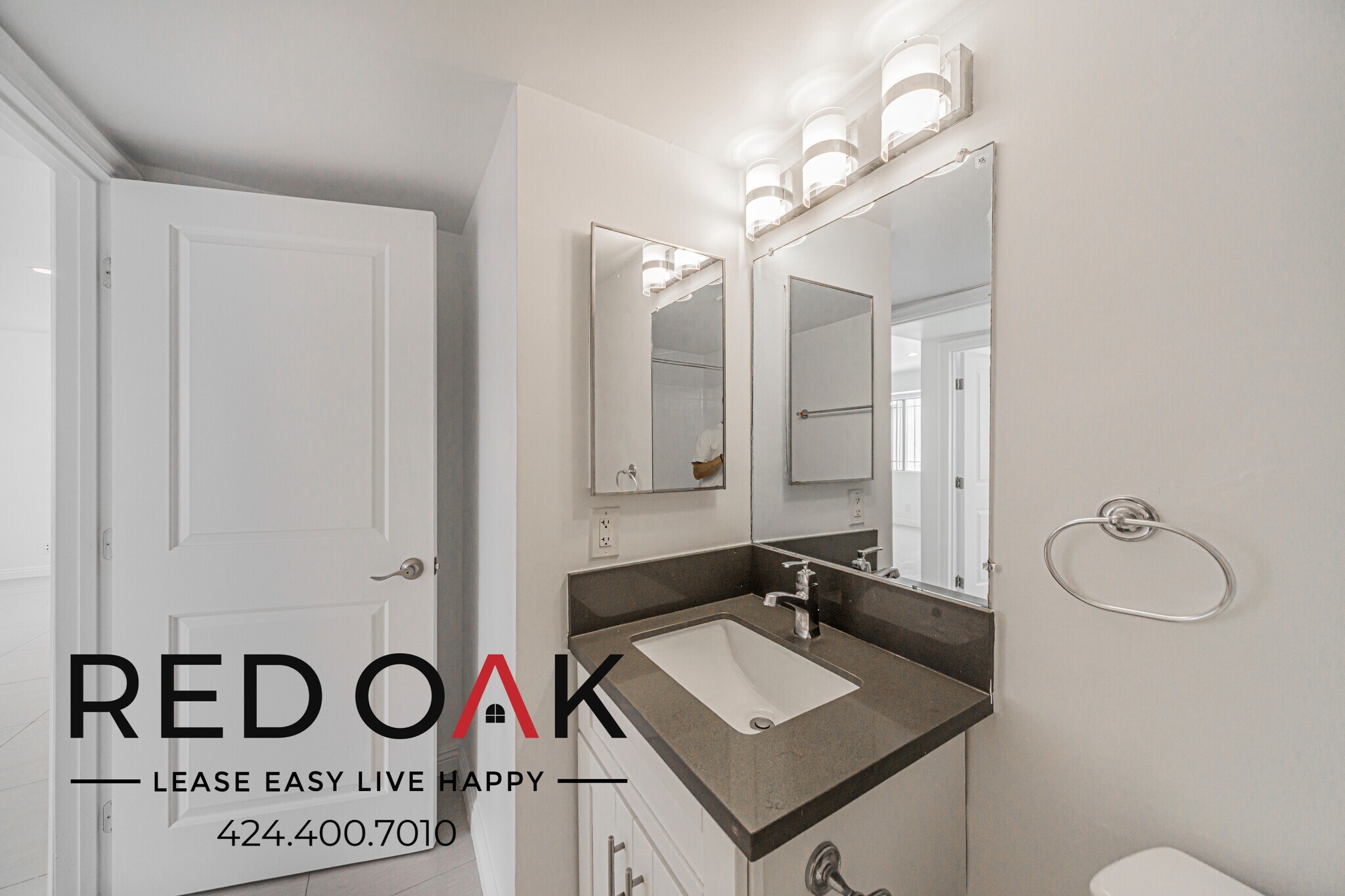 Building Photo - 3540 Fletcher Dr