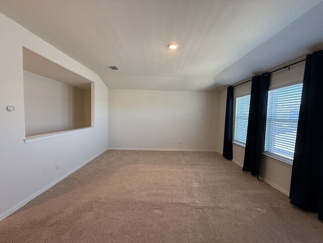 Building Photo - 783 Bayberry Ln